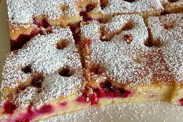 Bunte Beeren Schnitten