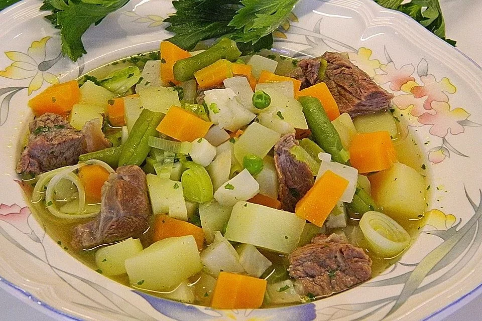 Gesunder Gemüseneintopf mit Rindfleisch
