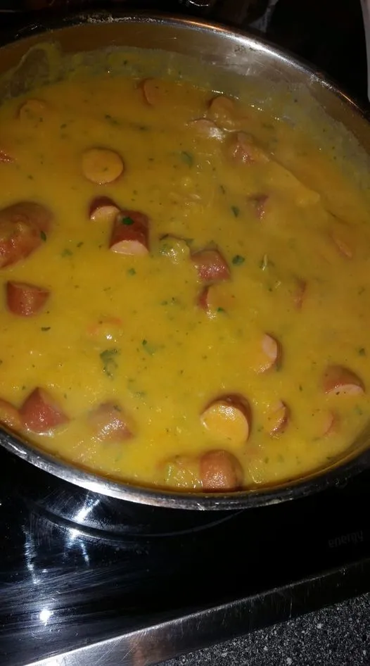 Kartoffel Möhreneintopf mit Wiener Würstchen und Mettenden