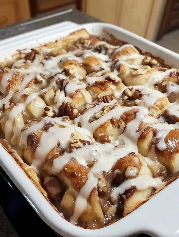 Apple Cinnamon Roll Bake