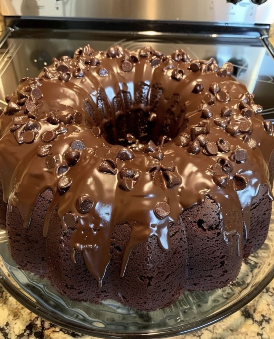 Nestlé Toll House Death by Chocolate Cake